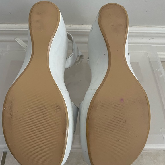 White wedge shoes - Picture 5 of 7